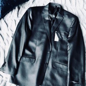 Men’s 2 piece charcoal suit.